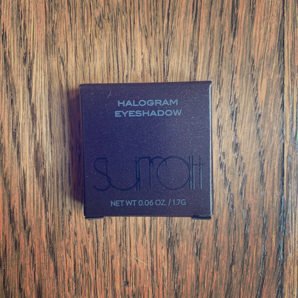 Surat hallogram eyeshadow